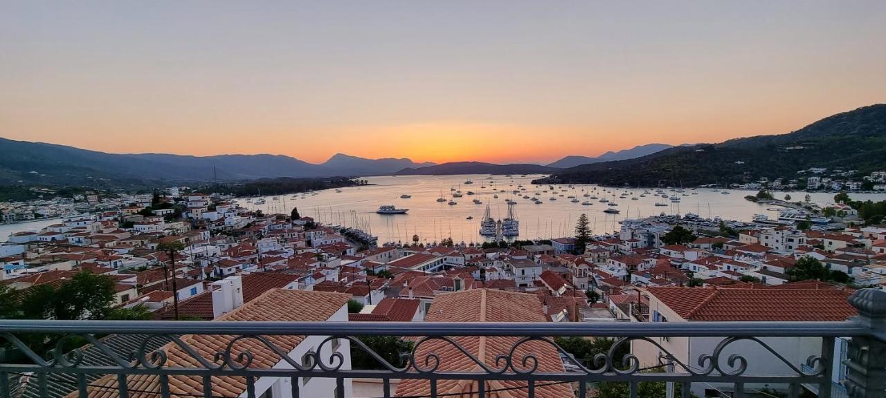 شقة Panoramic View Poros Town المظهر الخارجي الصورة